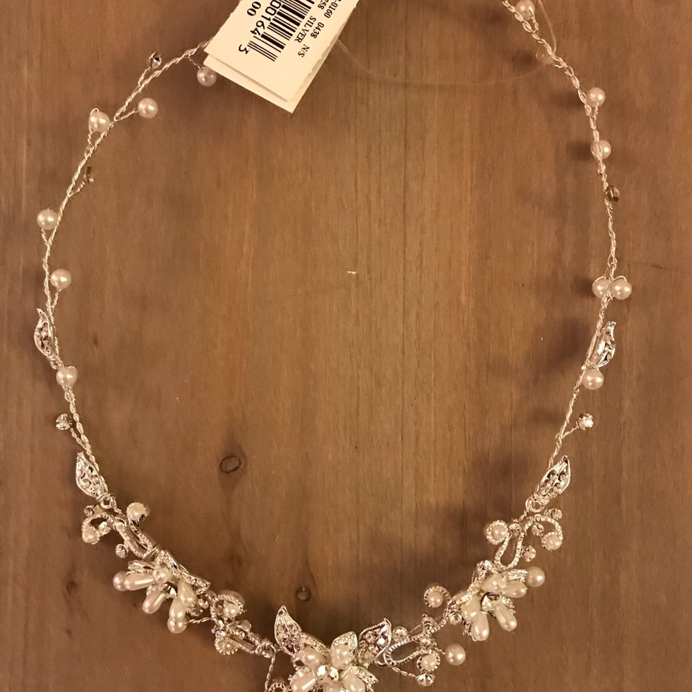Crystal and pearl necklace
